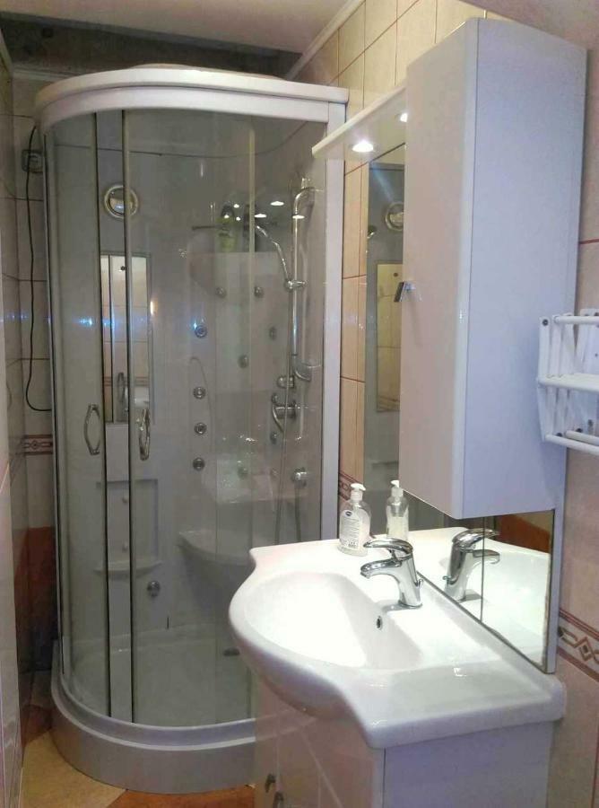 Ferjoe's Apartament *